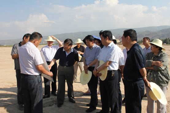 青海省國資委副主任毛占彪實地考察物產(chǎn)集團(tuán)重點項目